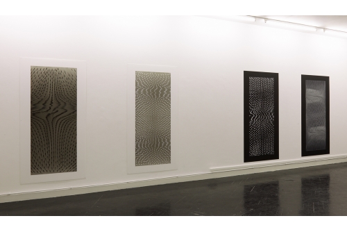 Julie Trudel, Noir d’ivoire et blanc de titane – tableaux grand format, 2014
Galerie des Étables, Bordeaux, France
