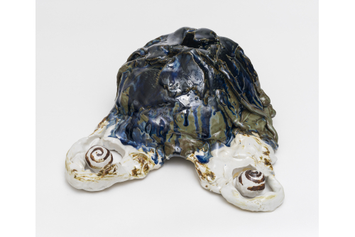 Manuel Mathieu, On Sight, 2021
Glazed ceramic, steal, gyprock, burnt fabric, silicone, studio debris
16,5 x 34 x 35,5 cm (6,5’’ x 13,4’’ x 14’’)
Price available upon request

