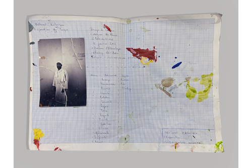 Clovis-Alexandre Desvarieux,
Bâtiment historique : préparation, 2023
Photographie originale, encre et acrylique sur papier
30 x 42 cm (11,7” x 16,6”)
